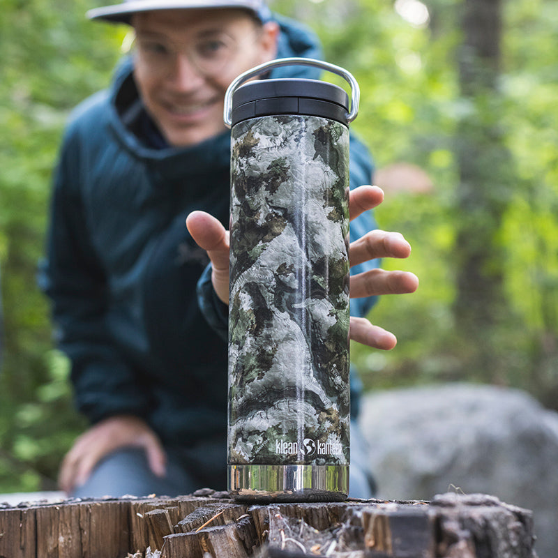 20oz-tkwide-with-twist-cap-mossy-oak-a6 20oz_bottle_twist_mossyoak_terragila_closeup_square.jpg