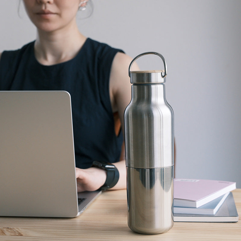 20oz-rise-reflect-with-bamboo-cap-w7 20oz_rise_reflect_desk_laptop_square.jpg