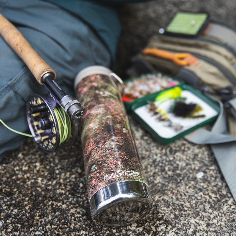 20oz-tkwide-with-cafe-cap-mossy-oak-x8 20oz_tumbler_mossyoak_rainbowtrout_flyfish_top_square.jpg