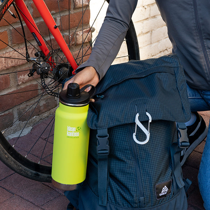 tkwide-chug-cap-w5 K32TKWSSL-JP-Bottle-Biking-Chug-Cap-lifestyle.jpg