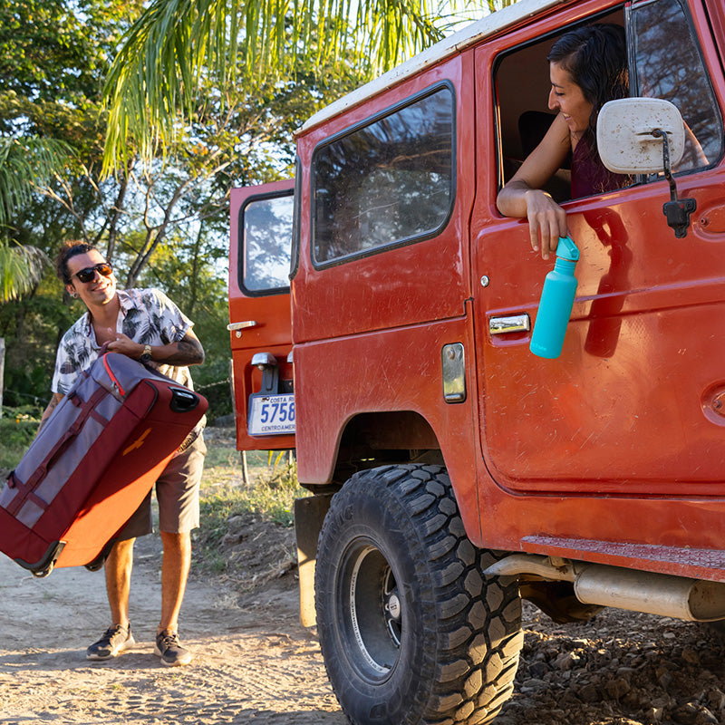 18oz-classic-with-flip-seal-sport-cap-b7 classic_18oz_flip_seal_baltic_jeep_packing_window_square.jpg