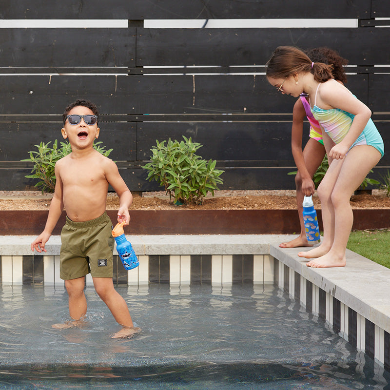 12oz-kid-s-classic-with-flip-seal-sport-cap-m0 kid_sport_flip_seal_12oz_boy_pool_square.jpg