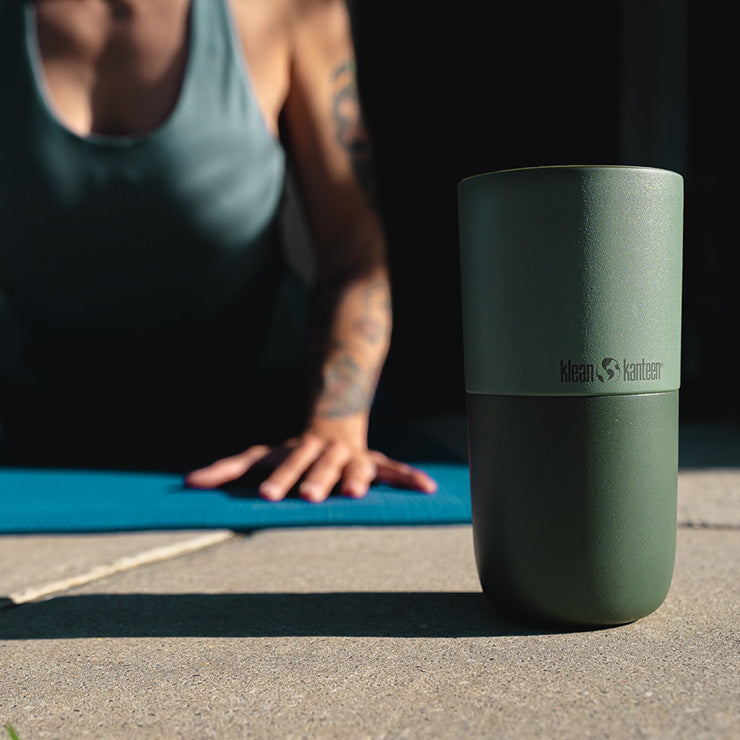 smoothie-set-l3 smoothie_kit_rise_tumbler_seaspray_closeup.jpg