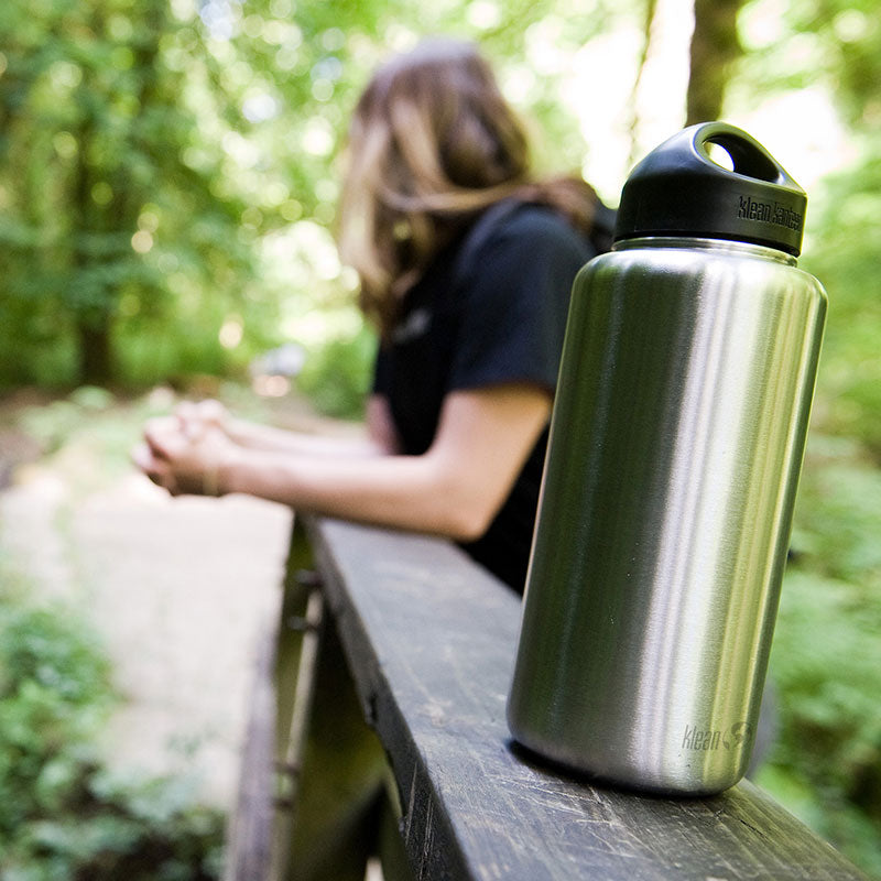40oz-wide-with-loop-cap-i3 wide_40oz_bottle_bridge_closeup_square.jpg